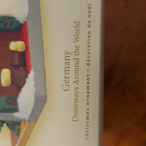 NEW IN BOX | GERMANY / DOORWAYS AROUND THE WORLD | KEEPSAKE ORNAMENT - Picture 7 of 8